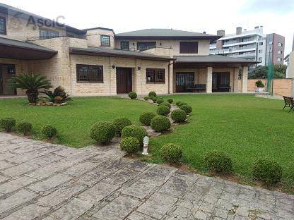 Foto 1 de Casa com 3 Quartos para alugar, 600m² em Mossunguê, Curitiba