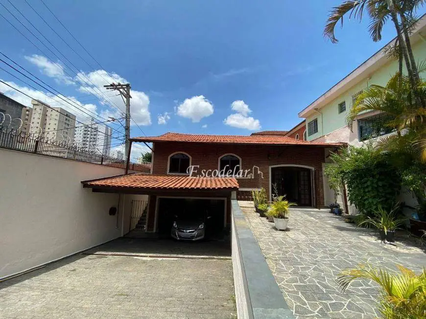 Foto 1 de Casa com 3 Quartos para alugar, 156m² em Vila Mazzei, São Paulo