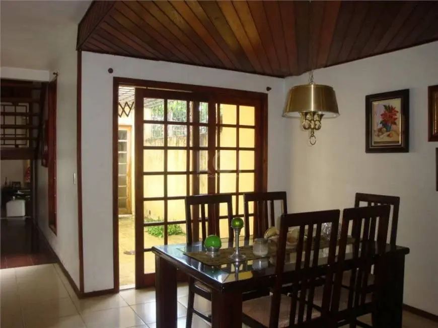 Foto 3 de Casa com 4 Quartos à venda, 240m² em Nonoai, Porto Alegre