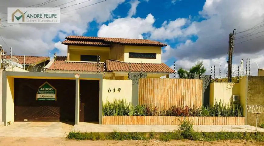 Foto 1 de Casa com 5 Quartos para alugar, 300m² em Novo Horizonte, Arapiraca
