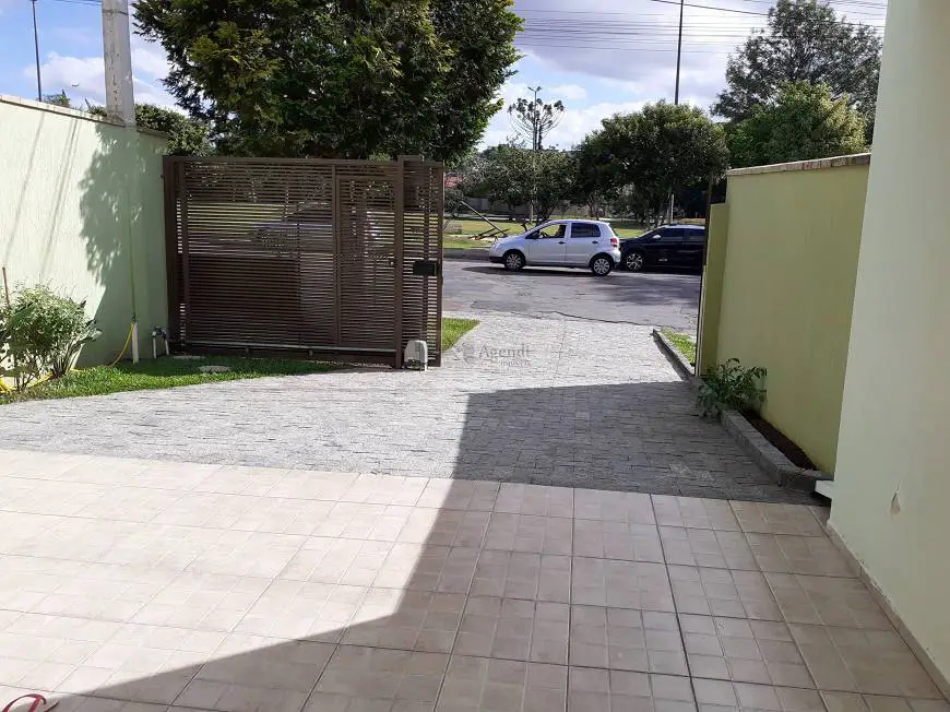 Foto 2 de Sobrado com 4 Quartos à venda, 220m² em Jardim das Américas, Curitiba