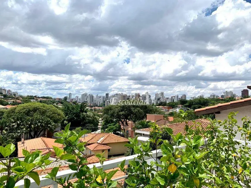 Foto 2 de Sobrado com 5 Quartos à venda, 370m² em Pacaembu, São Paulo