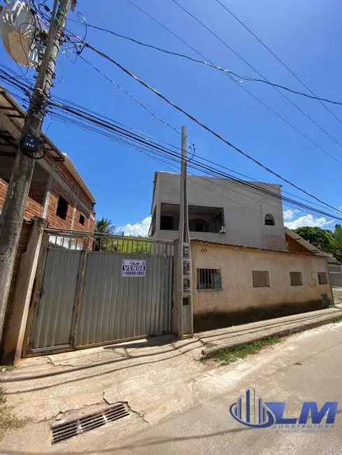 Foto 1 de Sobrado com 6 Quartos à venda, 150m² em Camurugi, Guarapari