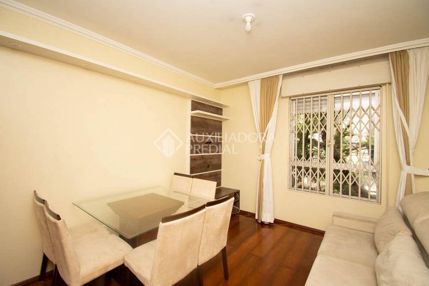 Foto 1 de Apartamento com 2 Quartos para alugar, 60m² em Jardim Botânico, Porto Alegre