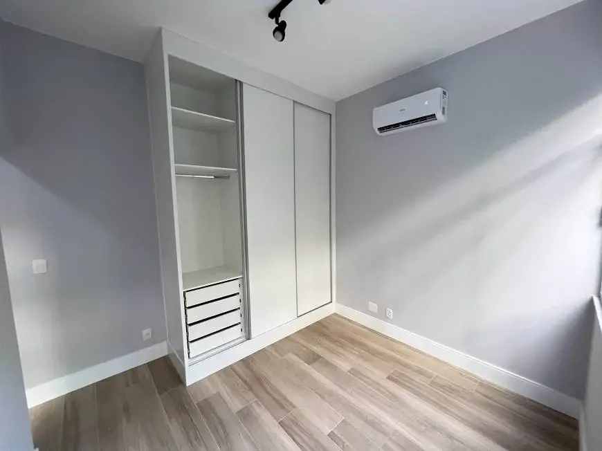 Foto 4 de Apartamento com 2 Quartos para alugar, 62m² em Laranjeiras, Rio de Janeiro