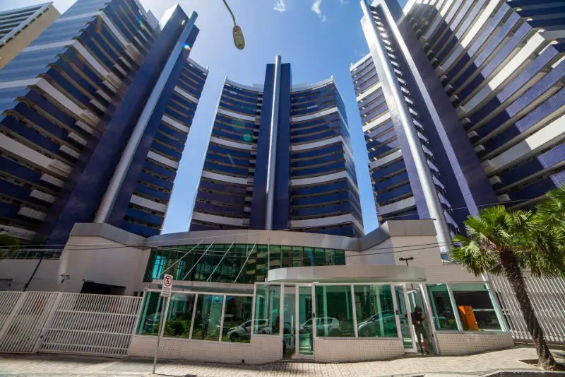 Foto 3 de Apartamento com 2 Quartos à venda, 56m² em Meireles, Fortaleza