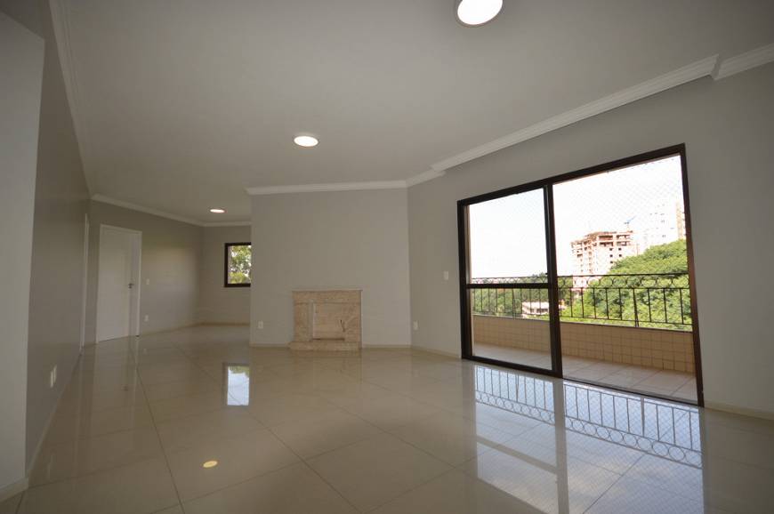 Foto 1 de Apartamento com 4 Quartos para alugar, 150m² em Jardim Monte Kemel, São Paulo