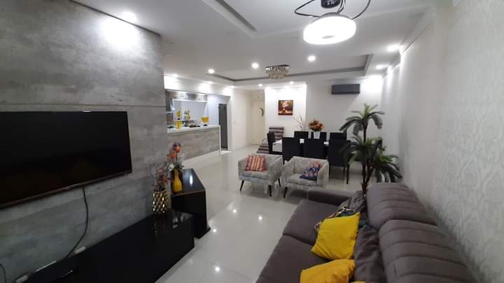 Foto 1 de Apartamento com 4 Quartos para alugar, 155m² em Vila Guilhermina, Praia Grande