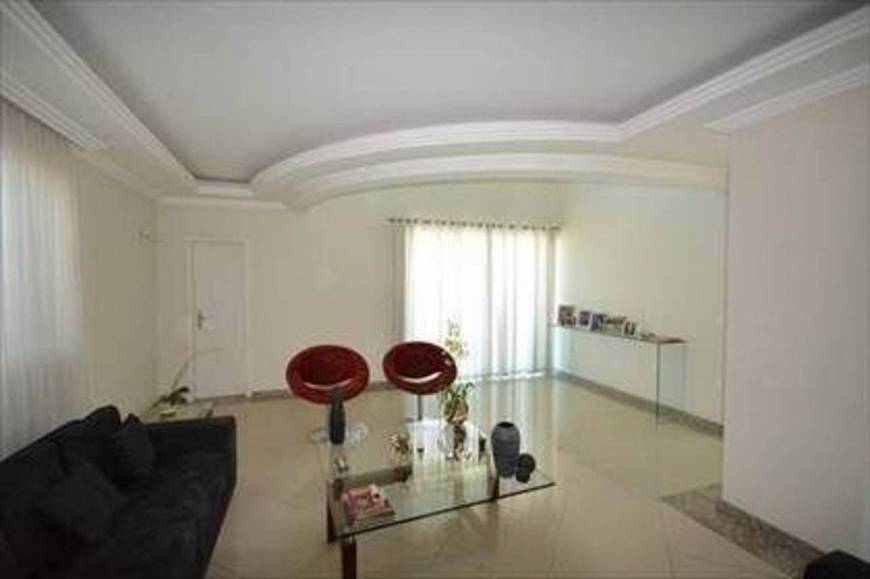 Foto 4 de Casa com 4 Quartos para alugar, 415m² em Paquetá, Belo Horizonte