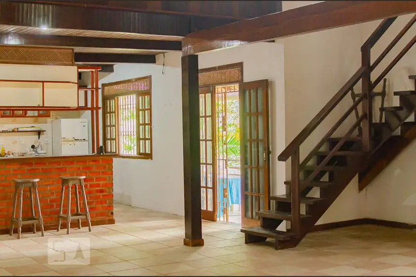 Foto 3 de Casa com 4 Quartos para alugar, 300m² em Ponta Negra, Manaus