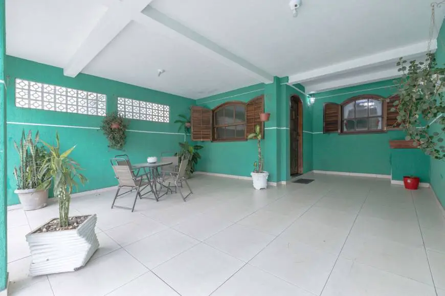 Foto 1 de Sobrado com 4 Quartos para alugar, 180m² em Campo Comprido, Curitiba