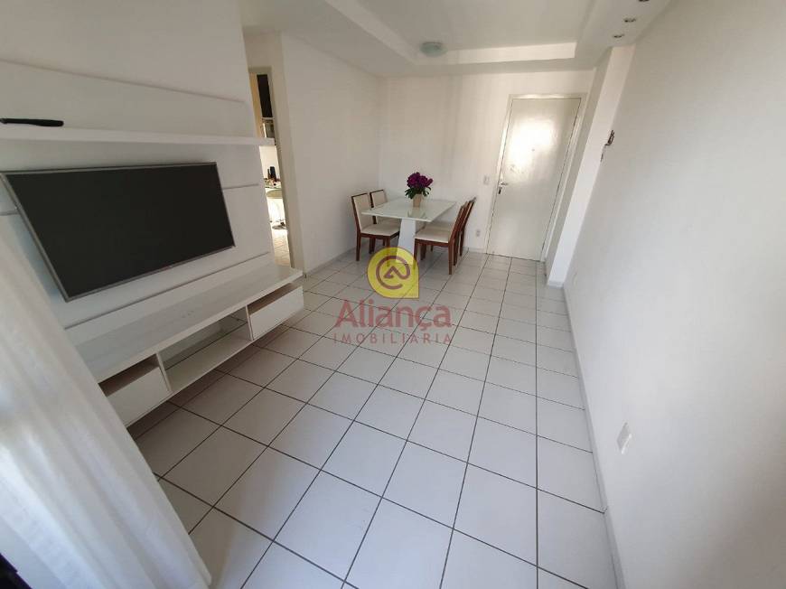 Foto 4 de Apartamento com 2 Quartos para alugar, 57m² em Candelária, Natal