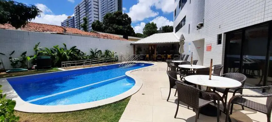 Foto 1 de Apartamento com 2 Quartos à venda, 64m² em Encruzilhada, Recife