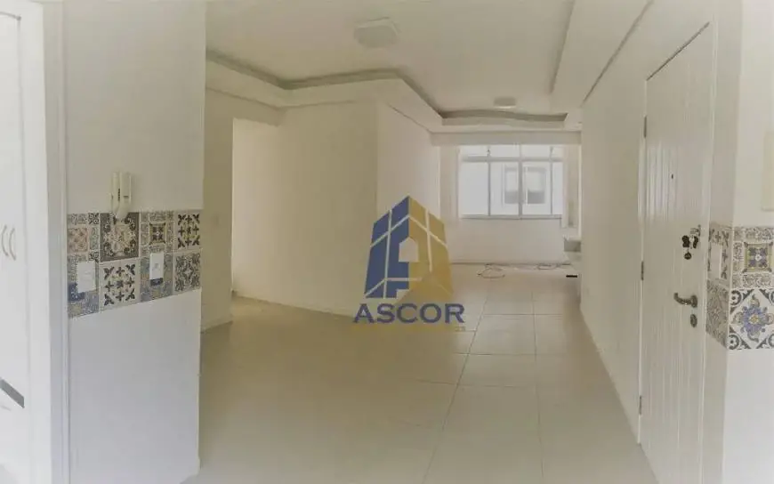 Foto 1 de Apartamento com 3 Quartos para alugar, 103m² em Kobrasol, São José