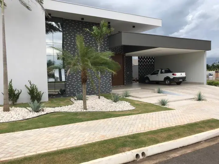 Foto 1 de Casa com 4 Quartos à venda, 600m² em Centro Sul, Sorriso