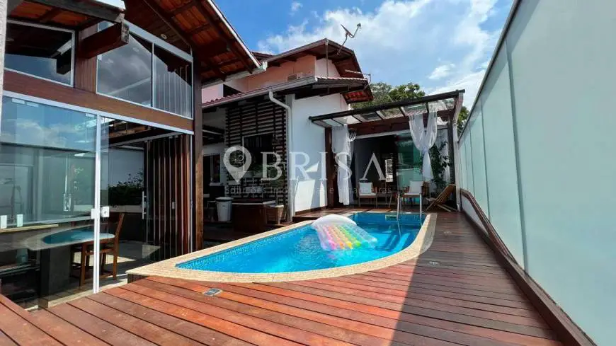 Foto 1 de Casa com 4 Quartos à venda, 190m² em Nova Brasília, Jaraguá do Sul