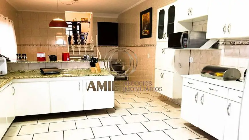 Foto 2 de Casa de Condomínio com 3 Quartos para alugar, 175m² em Jardim das Indústrias, São José dos Campos
