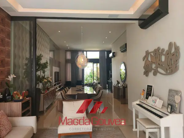 Foto 1 de Casa de Condomínio com 4 Quartos à venda, 270m² em Parque Residencial Tropical Ville , Cuiabá