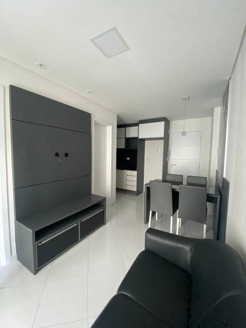 Foto 2 de Apartamento com 1 Quarto para alugar, 40m² em Vila Izabel, Curitiba