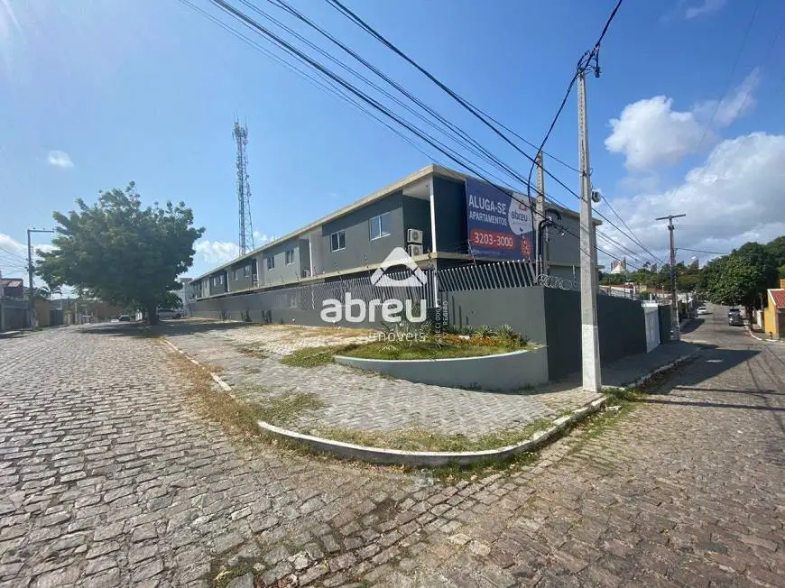 Foto 2 de Apartamento com 2 Quartos para alugar, 51m² em Lagoa Nova, Natal