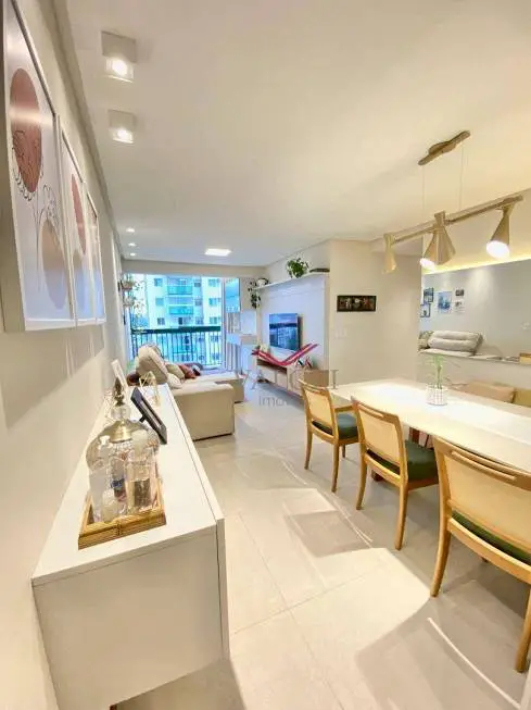 Foto 2 de Apartamento com 3 Quartos à venda, 92m² em Barro Vermelho, Vitória