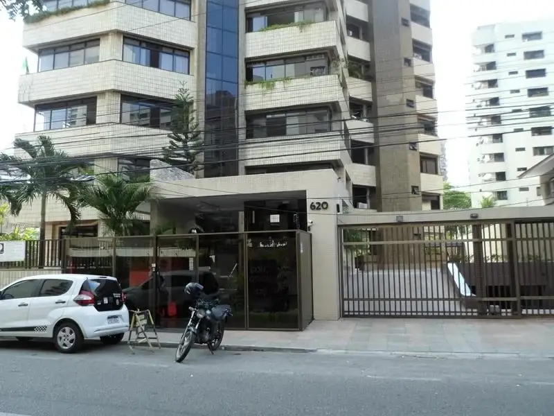 Foto 1 de Apartamento com 3 Quartos para alugar, 230m² em Meireles, Fortaleza