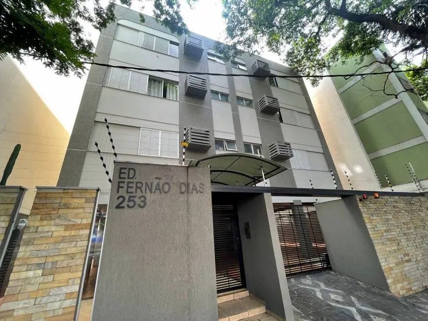 Foto 1 de Apartamento com 3 Quartos à venda, 100m² em Zona 04, Maringá