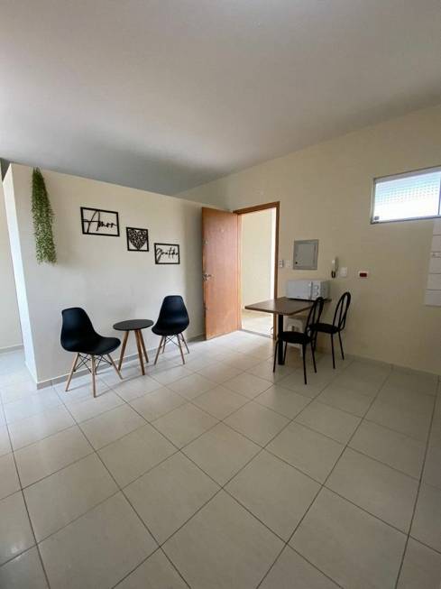 Foto 4 de Kitnet com 1 Quarto para alugar, 35m² em Vila Marumby, Maringá