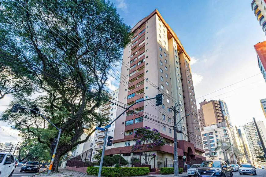 Foto 1 de Apartamento com 2 Quartos para alugar, 49m² em Água Verde, Curitiba