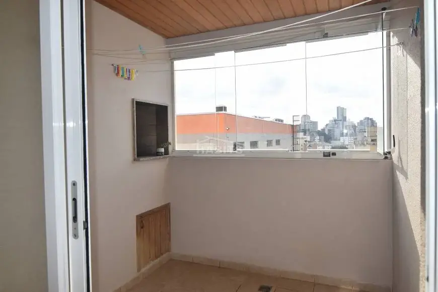 Foto 3 de Apartamento com 2 Quartos para alugar, 78m² em Água Verde, Curitiba