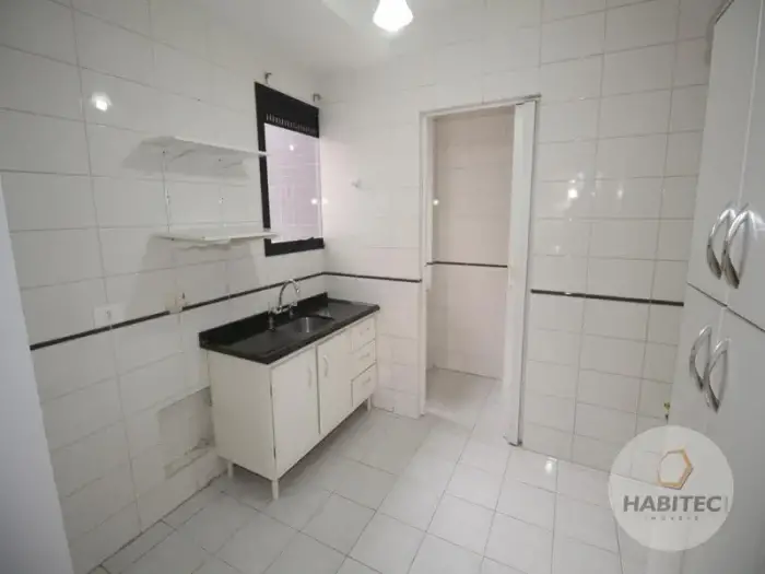 Foto 2 de Apartamento com 2 Quartos à venda, 62m² em Batel, Curitiba