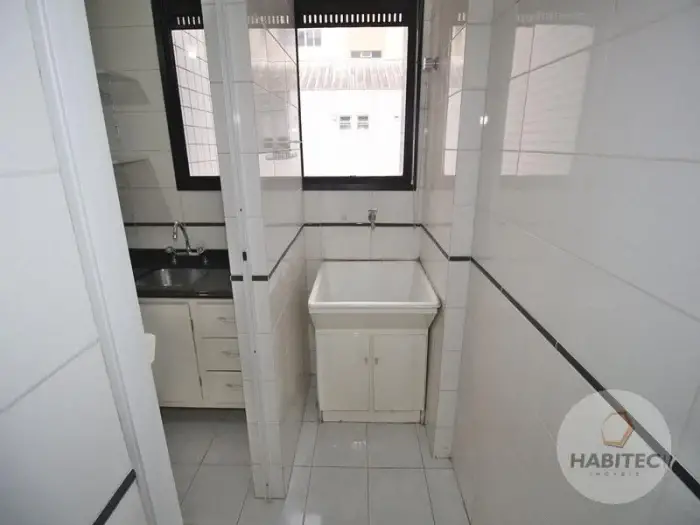 Foto 3 de Apartamento com 2 Quartos à venda, 62m² em Batel, Curitiba