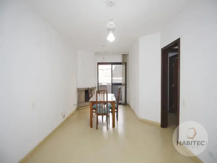 Foto 4 de Apartamento com 2 Quartos à venda, 62m² em Batel, Curitiba