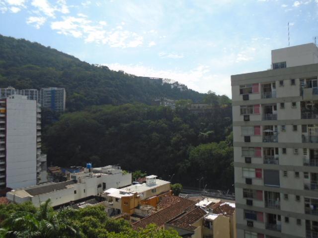 Foto 1 de Apartamento com 3 Quartos para alugar, 112m² em Laranjeiras, Rio de Janeiro