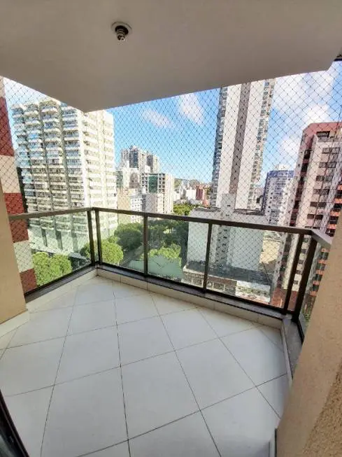 Foto 2 de Apartamento com 3 Quartos à venda, 90m² em Praia do Canto, Vitória