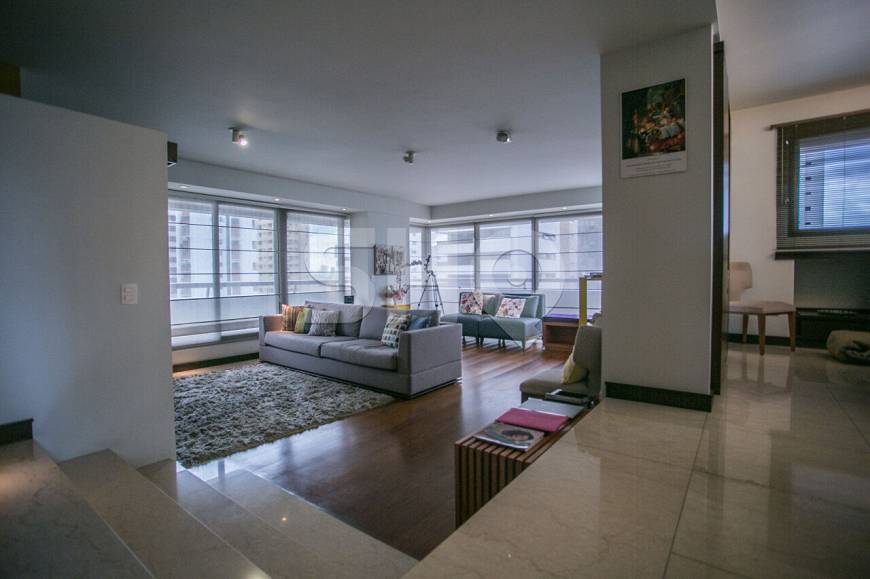 Foto 1 de Apartamento com 4 Quartos para alugar, 290m² em Aclimação, São Paulo