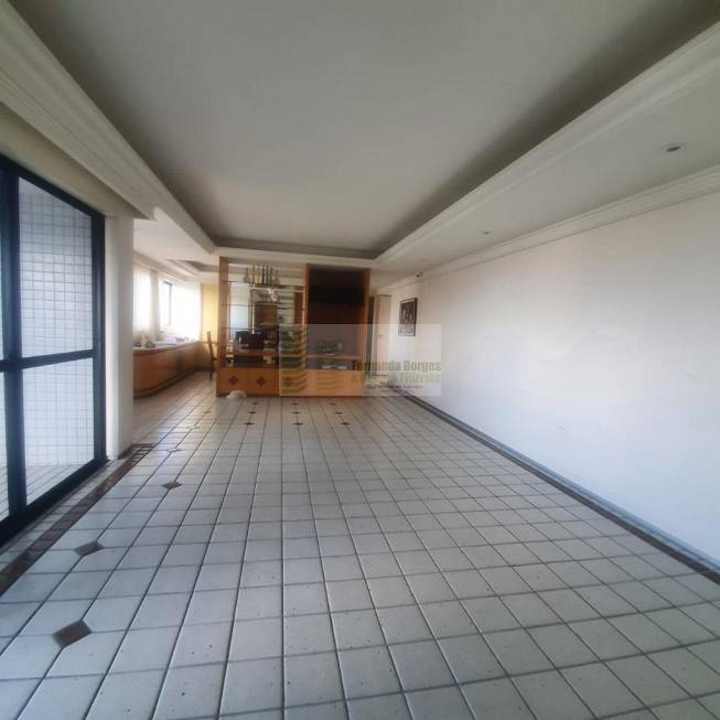 Foto 1 de Apartamento com 4 Quartos à venda, 207m² em Casa Forte, Recife