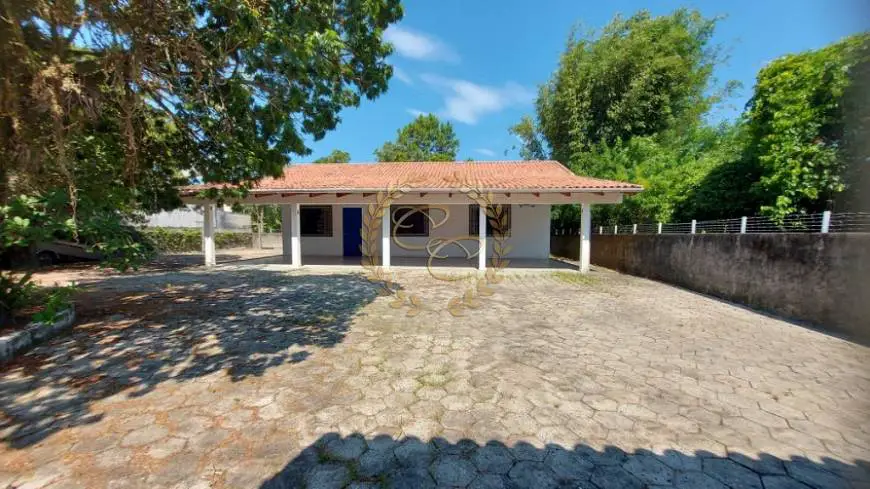 Foto 2 de Casa com 3 Quartos à venda, 10000m² em Centro, Bombinhas