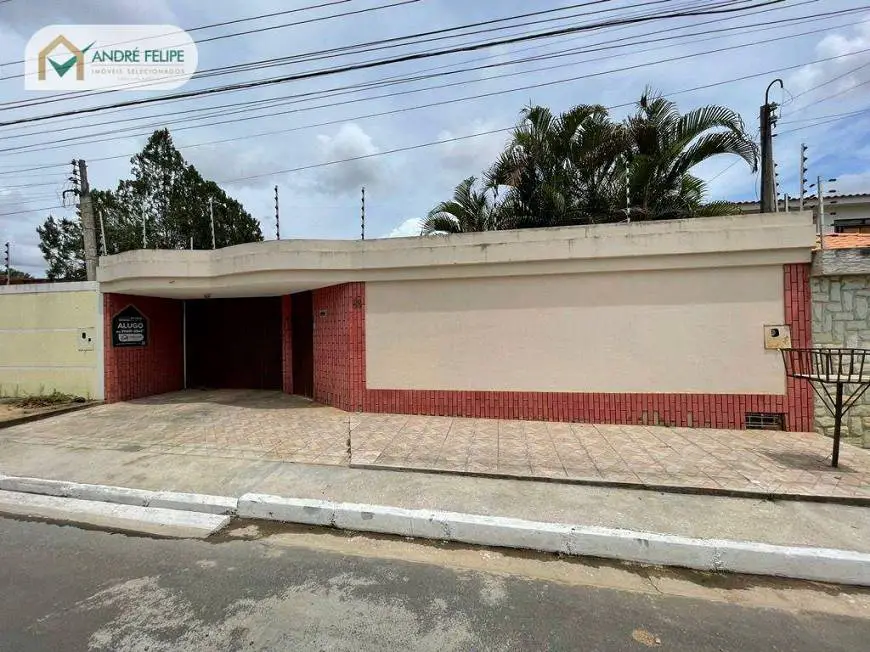 Foto 1 de Casa com 3 Quartos para alugar, 210m² em Novo Horizonte, Arapiraca