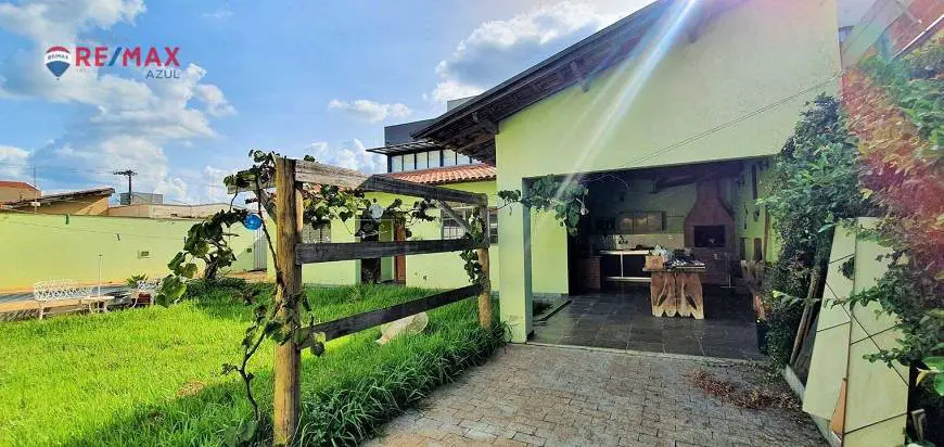 Foto 1 de Casa com 4 Quartos para alugar, 362m² em Centro, Rio Claro