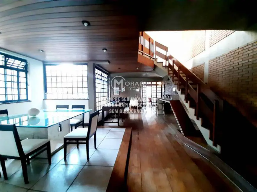 Foto 4 de Casa com 4 Quartos para alugar, 320m² em Sumaré, São Paulo