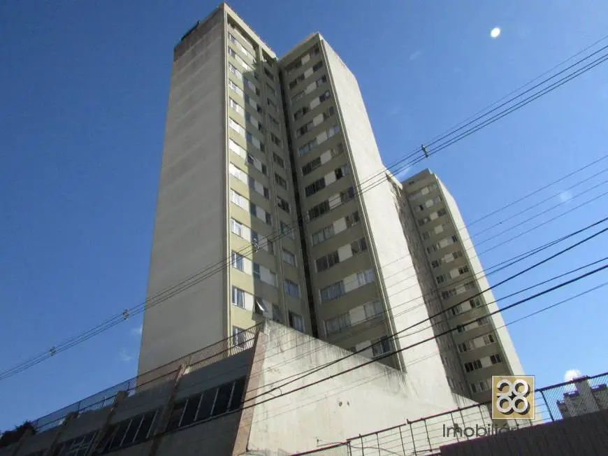 Foto 1 de Apartamento com 1 Quarto para alugar, 38m² em Centro, Curitiba
