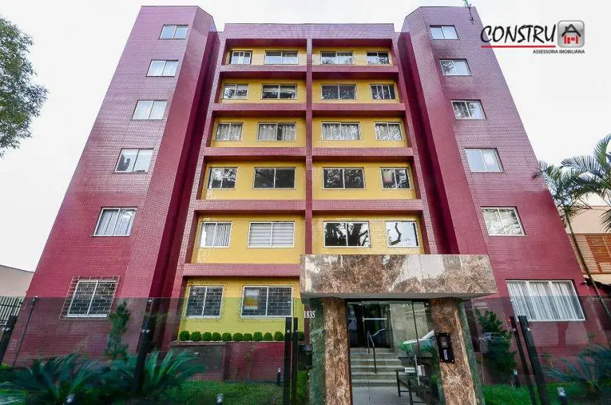 Foto 2 de Apartamento com 2 Quartos para alugar, 71m² em Água Verde, Curitiba