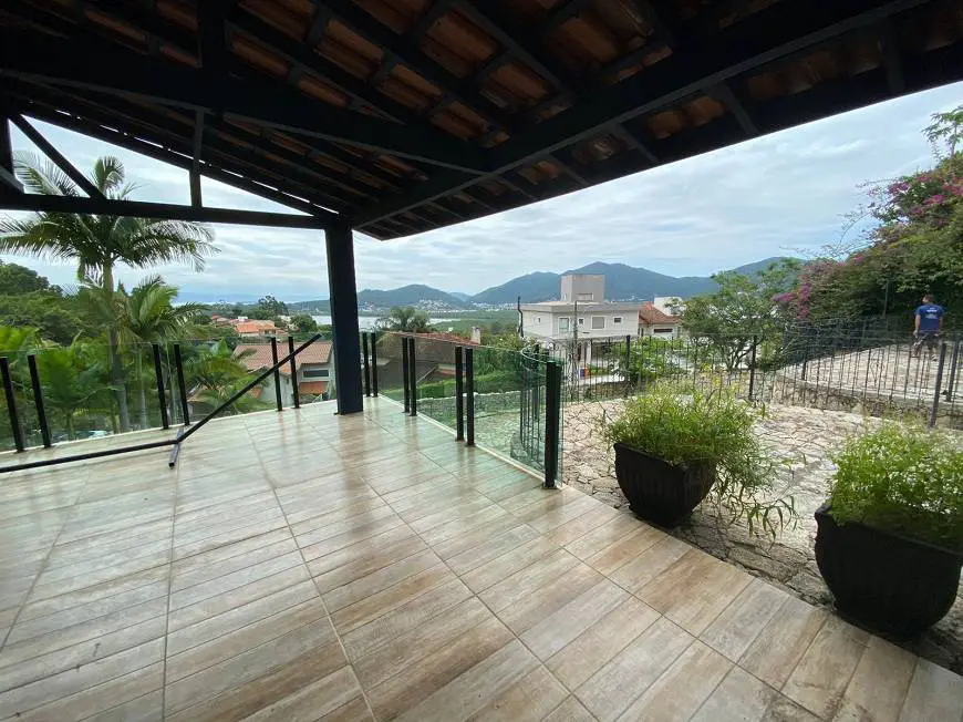 Foto 1 de Apartamento com 3 Quartos para alugar, 400m² em Joao Paulo, Florianópolis