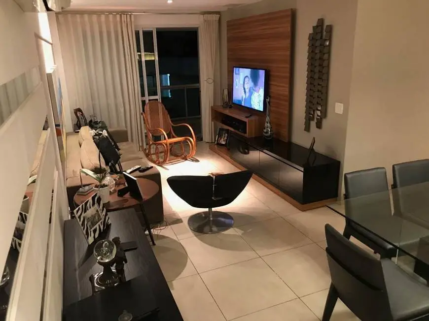 Foto 1 de Apartamento com 4 Quartos à venda, 125m² em Charitas, Niterói
