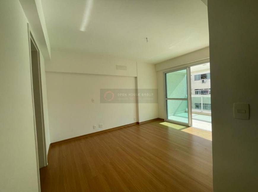 Foto 2 de Apartamento com 4 Quartos à venda, 200m² em Icaraí, Niterói