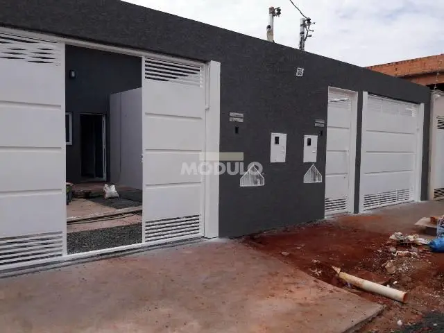 Foto 2 de Casa com 2 Quartos para alugar, 100m² em Granada, Uberlândia
