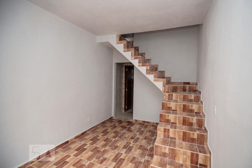 Foto 2 de Casa com 2 Quartos para alugar, 65m² em Piedade, Rio de Janeiro