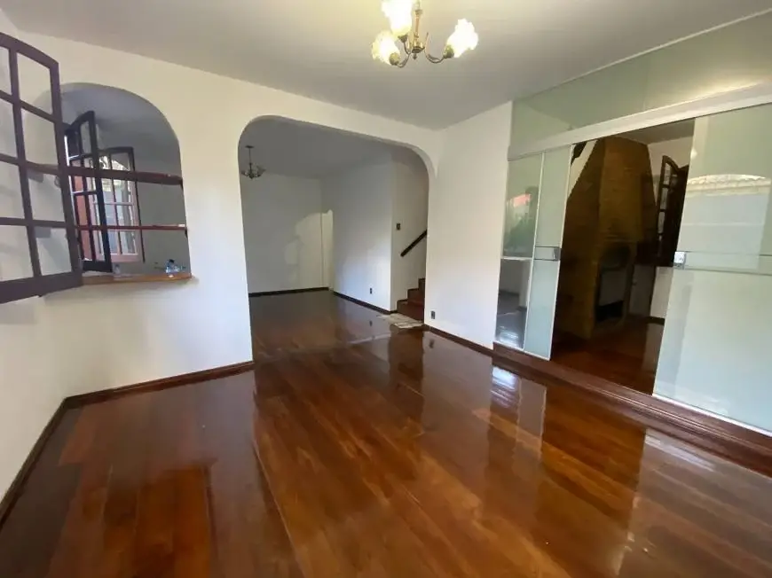 Foto 5 de Casa com 3 Quartos para alugar, 331m² em Nova Suíssa, Belo Horizonte