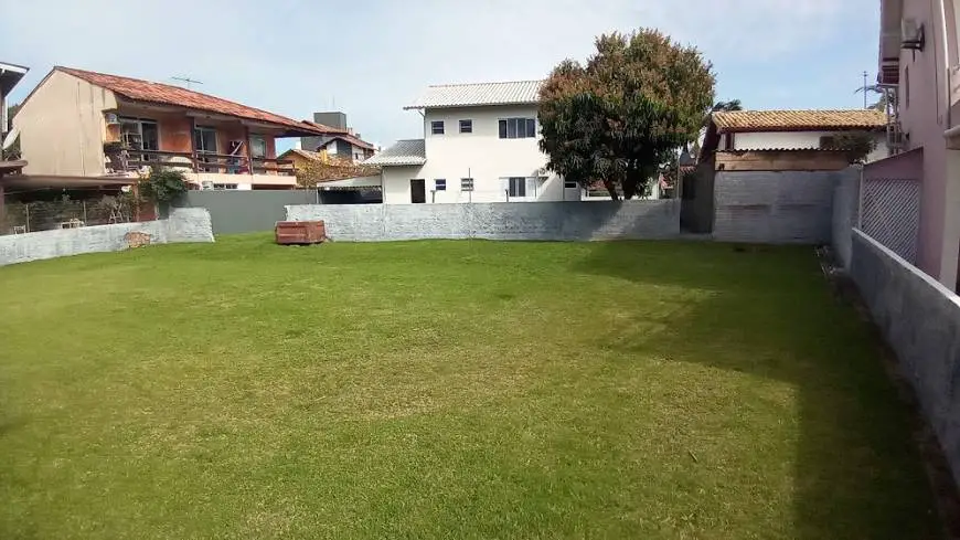 Foto 2 de Sobrado com 4 Quartos à venda, 250m² em Canasvieiras, Florianópolis